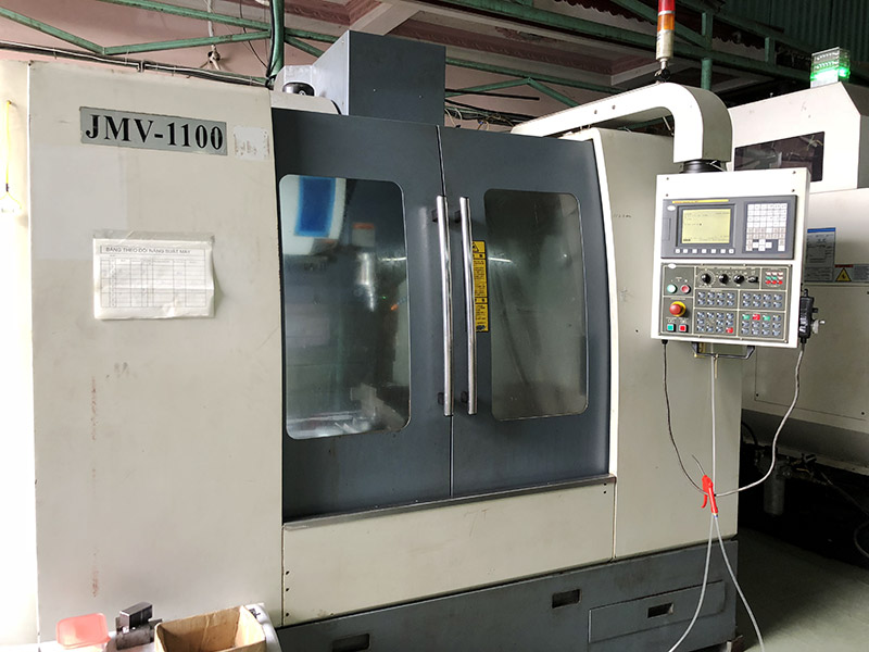 Trung tâm gia công Vertical Center JMV1100, 2002